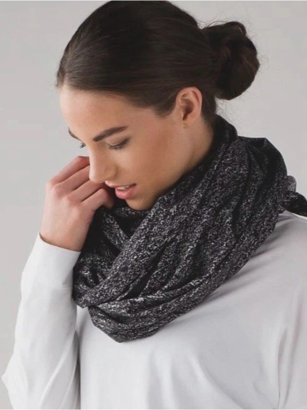 Lululemon Vinyasa Scarf *Rulu Reconnect Jacquard Running Luon White Black